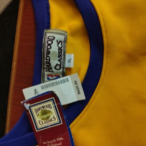 Hardwood classic O'Neil jersey - Picture 2 of 3